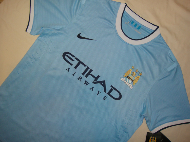 13-14 Manchester City Home Whole Kit(Shirt+Shorts+Socks) - Click Image to Close